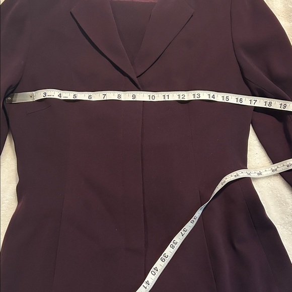 A.Wear women’s three piece suit - Picture 14 of 16